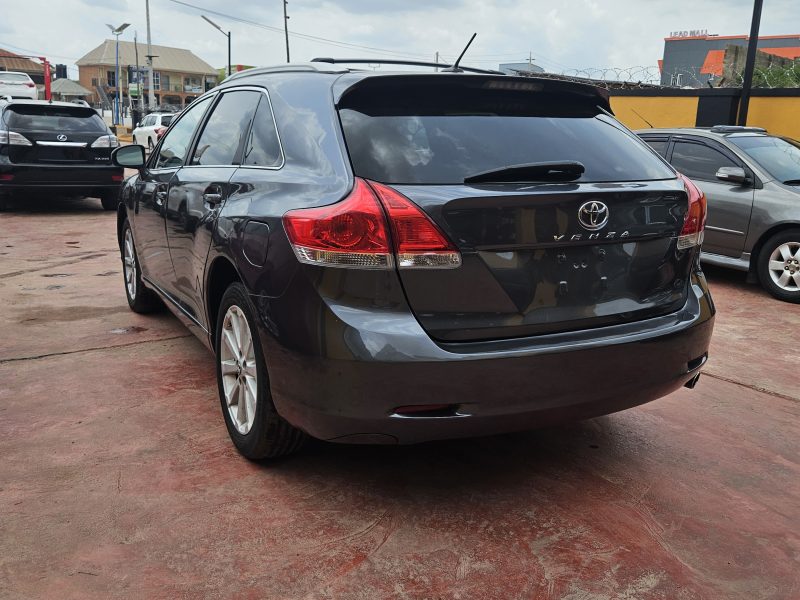 Toyota venza 2011 model v4