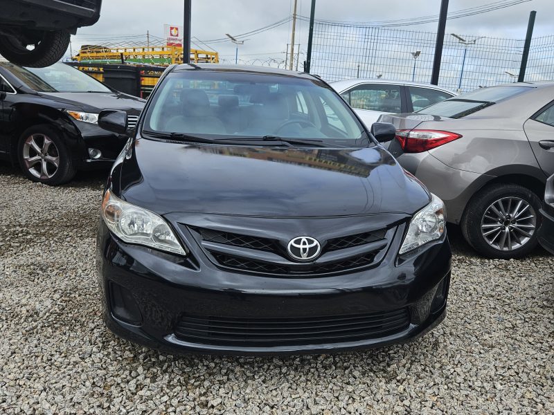 TOYOTA COROLLA 2013 MODEL