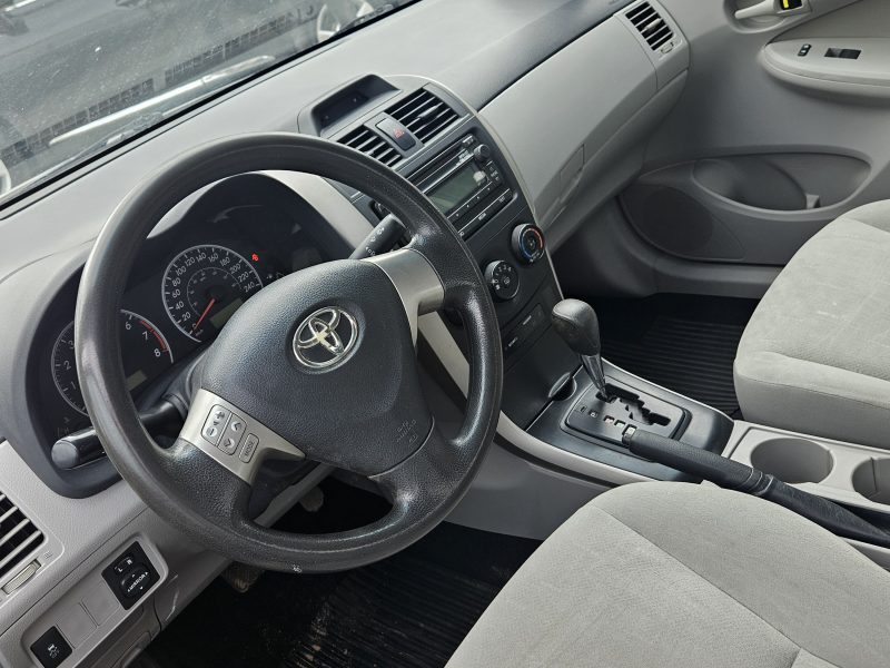 TOYOTA COROLLA 2013 MODEL