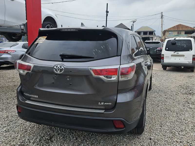 TOYOTA HIGHLANDER 2017 MODEL