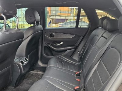 Mercedes Benz glc 2018 model. Panoramic roof