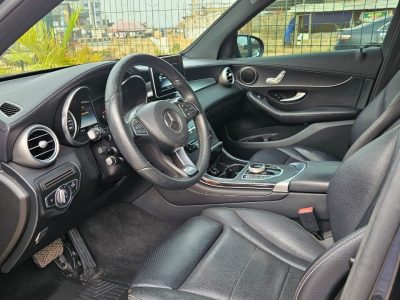Mercedes Benz glc 2018 model. Panoramic roof