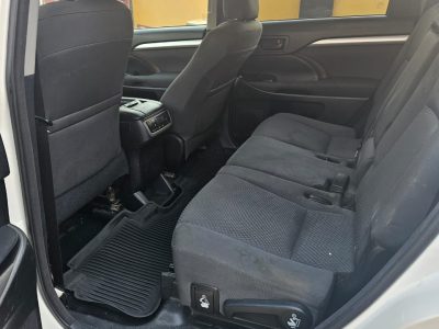 Toyota Highlander 2015 model v4, key, fabric interior, LE EDITION
