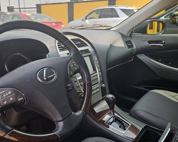 Lexus ES350 2011/12 model