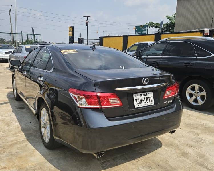 Lexus ES350 2011/12 model