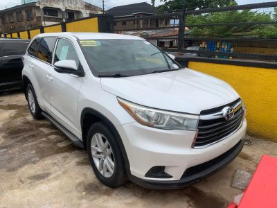 TOYOTA HIGHLANDER 2015 MODEL LE