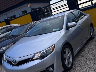 TOYOTA CAMRY SE 2012 MODEL