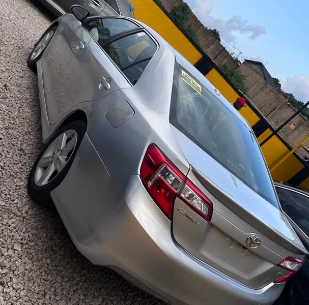 TOYOTA CAMRY SE 2012 MODEL