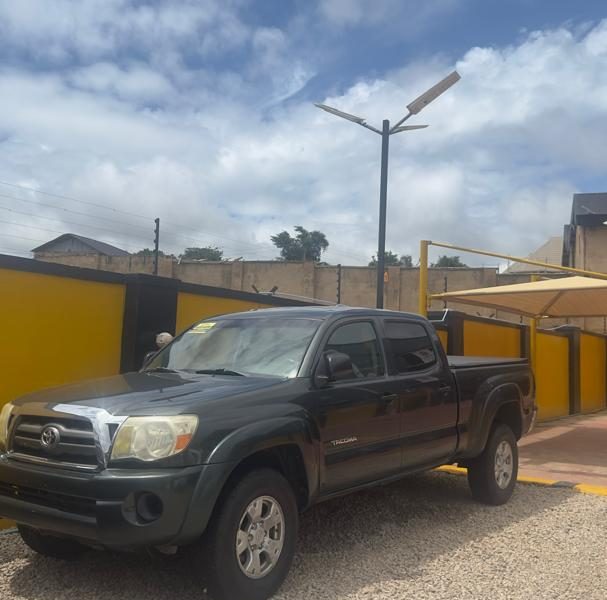 TOYOTA TACOMA 2010 MODEL